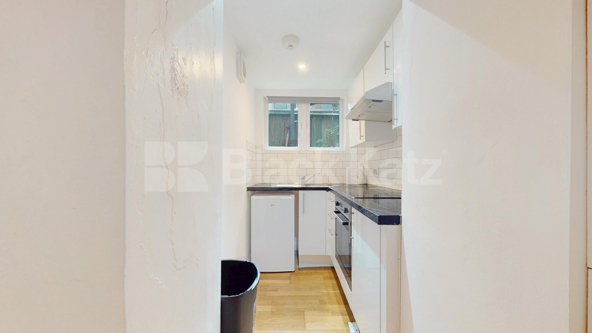 Refurbished Refurbished Two Bedroom Flat in Elegant Period Conversion Rochester Road, Camden